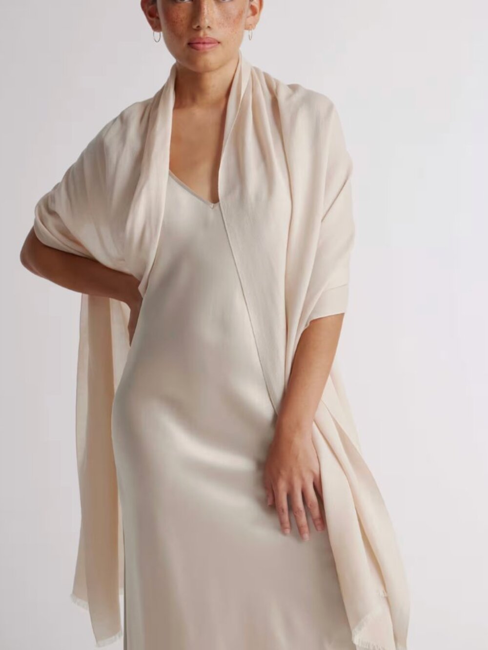NWT Quince Featherweight Cashmere Silk Frayed Edge Scarf Ivory one size